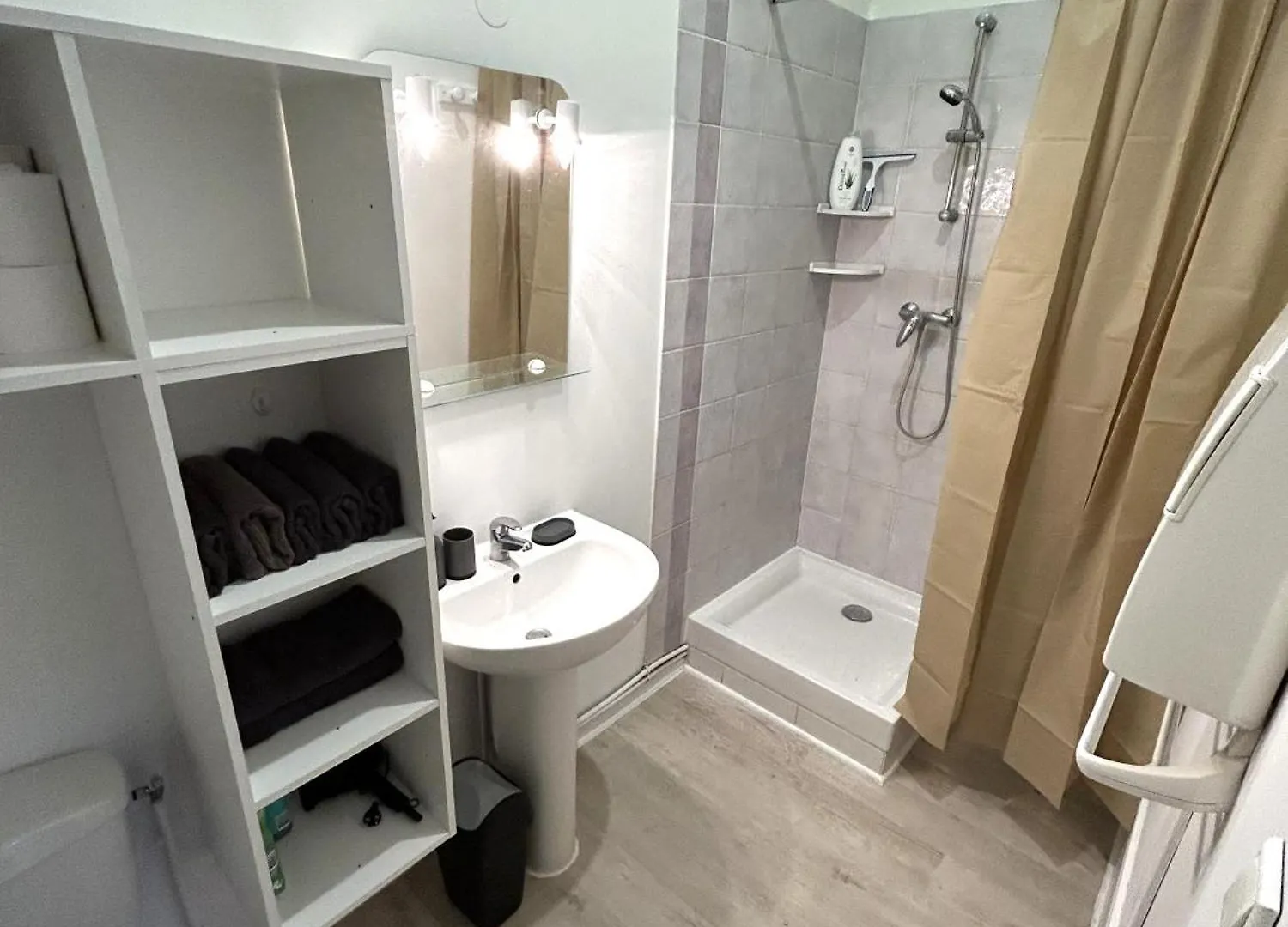 Apartment Studio Spacieux, Centre Ville Le Pont-de-Beauvoisin
